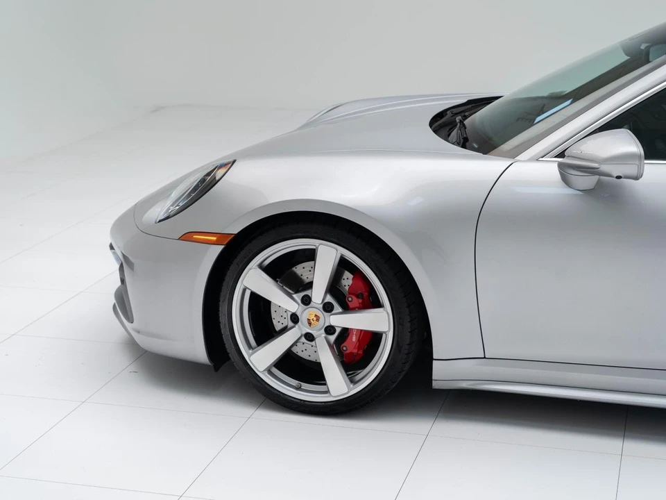 2024 Porsche 992 Carrera 4S - Image 12 of 31