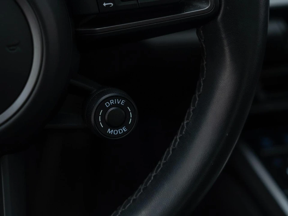 2024 Porsche 992 Carrera 4S - Image 29 of 31