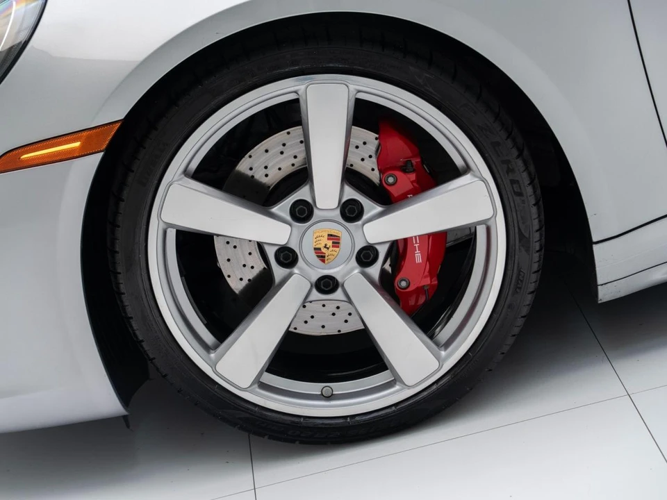 2024 Porsche 992 Carrera 4S - Image 13 of 31
