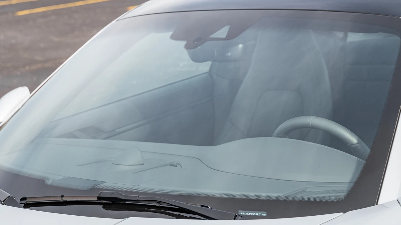 2024 Porsche 992 Carrera 4S - Image 22 of 31