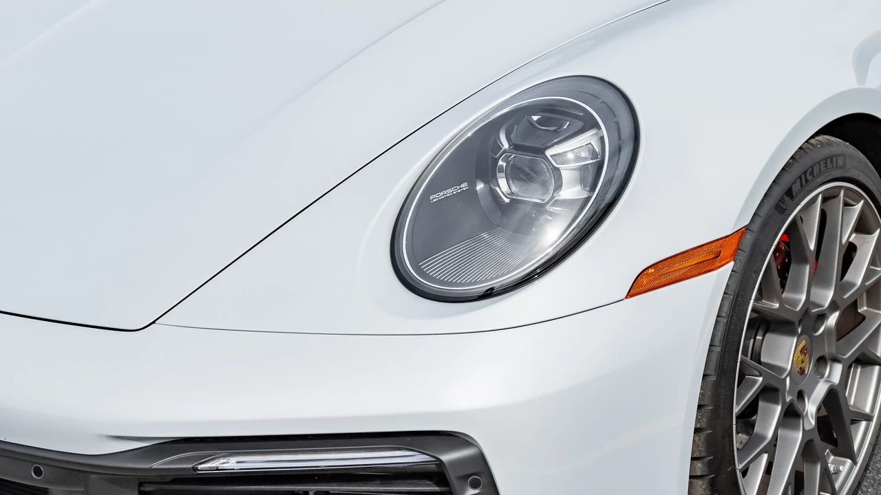 2024 Porsche 992 Carrera 4S - Image 12 of 31