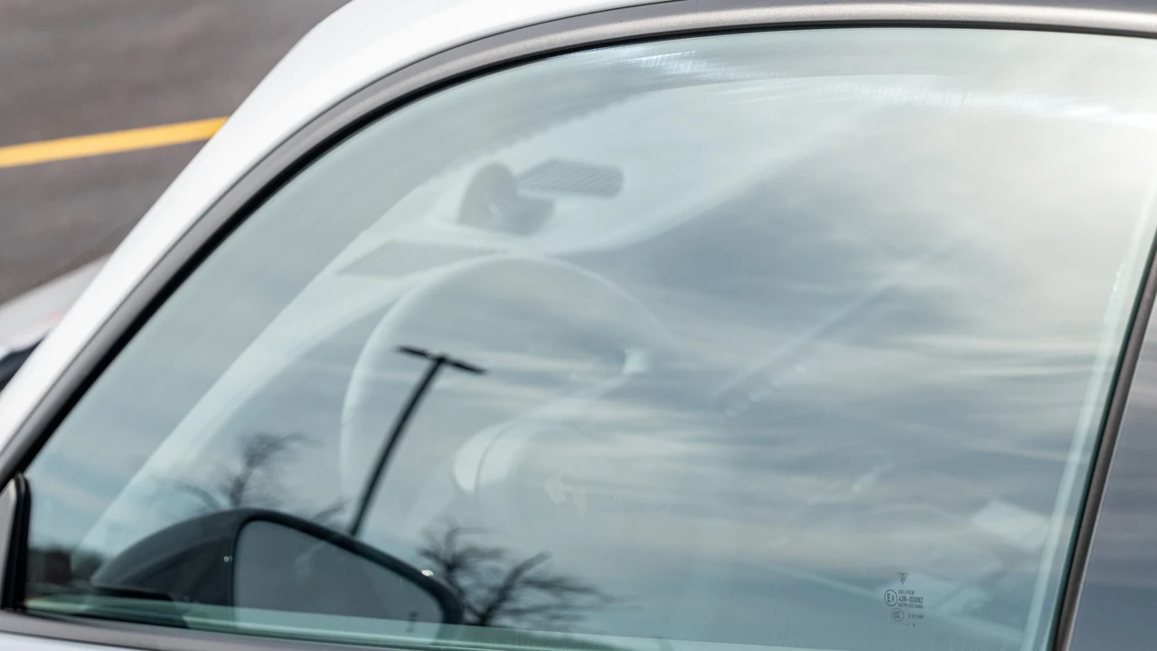 2024 Porsche 992 Carrera 4S - Image 24 of 31