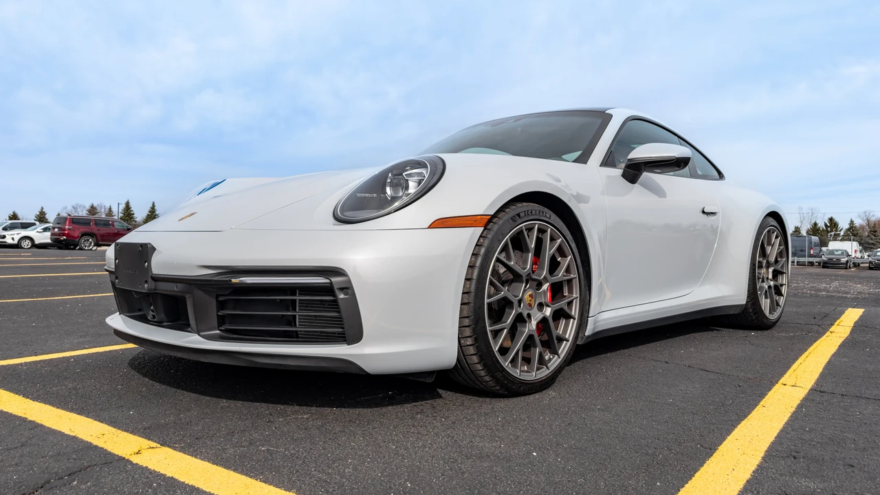 2024 Porsche 992 Carrera 4S - Image 10 of 31