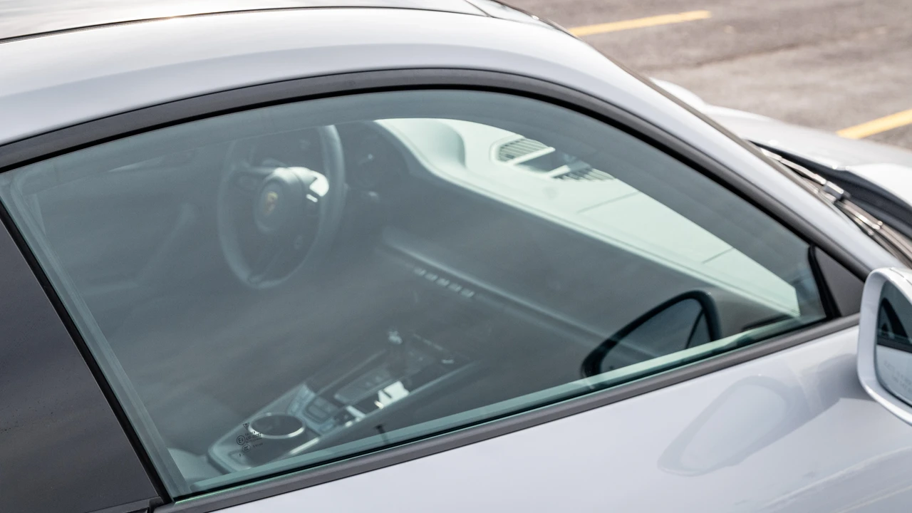 2024 Porsche 992 Carrera 4S - Image 25 of 31