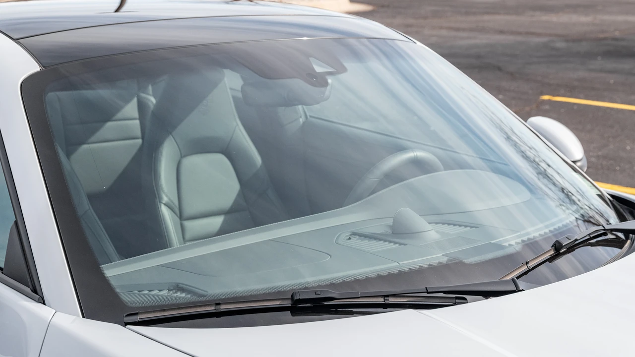 2024 Porsche 992 Carrera 4S - Image 23 of 31