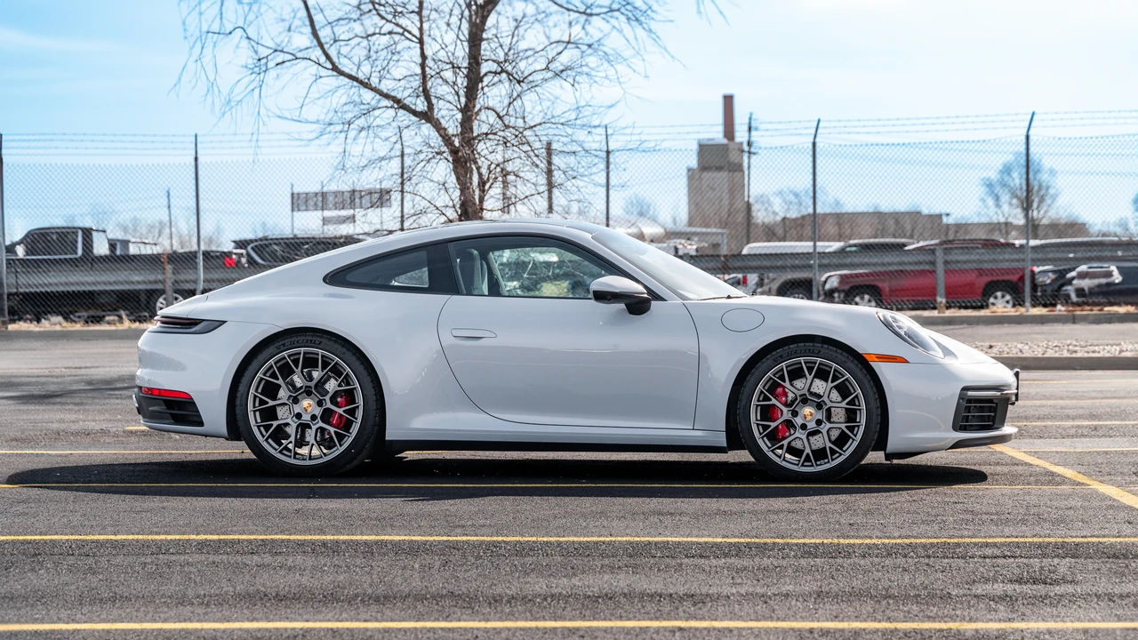 2024 Porsche 992 Carrera 4S - Image 4 of 31