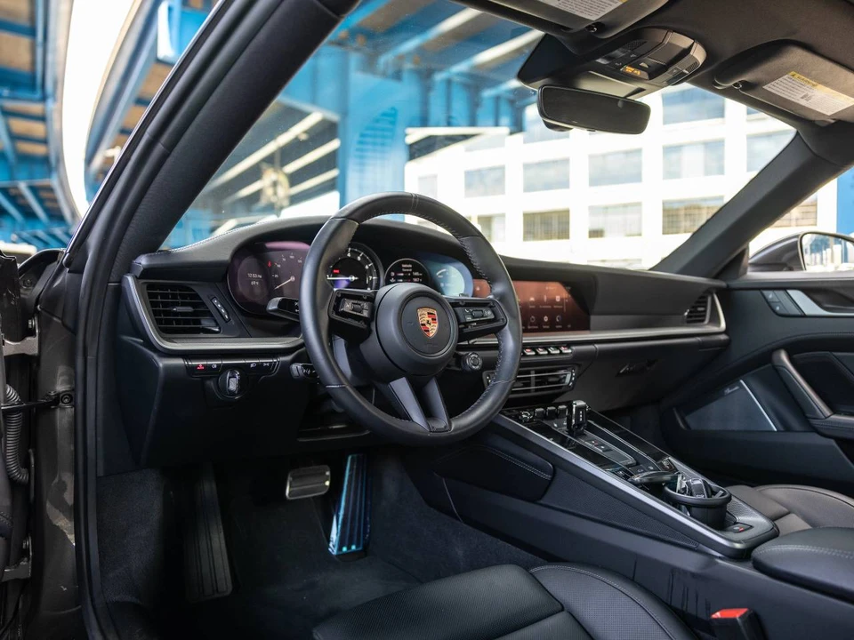 2024 Porsche 992 Carrera 4S - Image 4 of 4