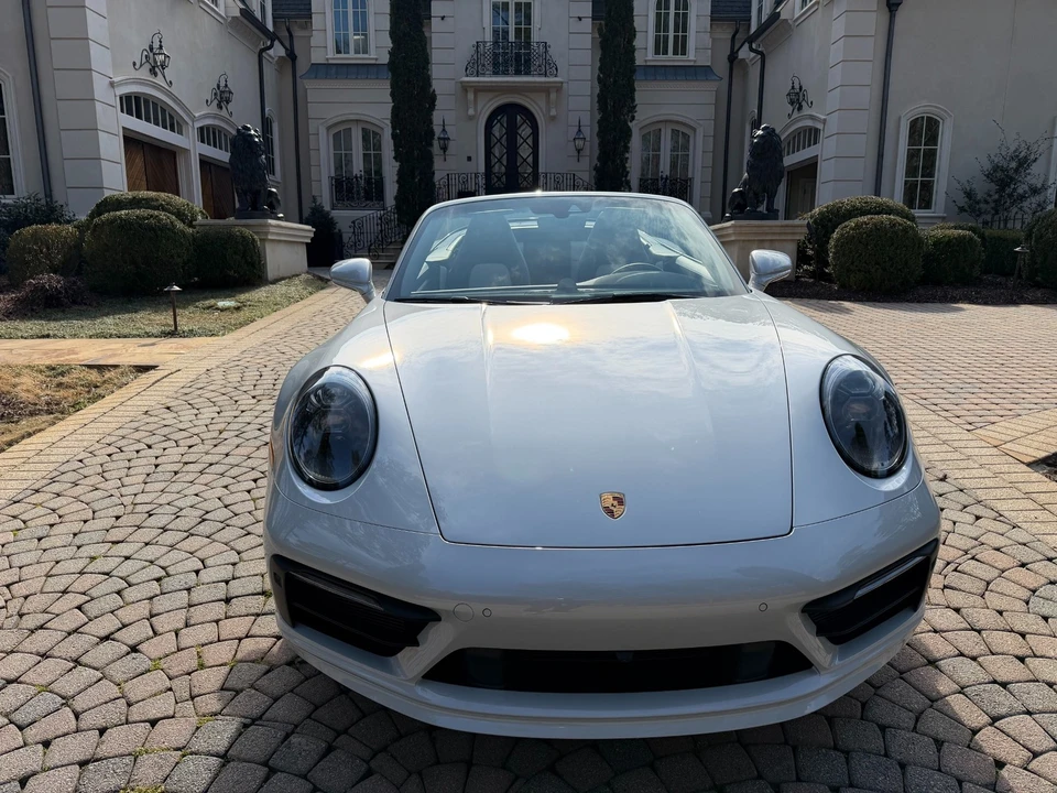 2024 Porsche 992 Carrera 4S - Image 5 of 12