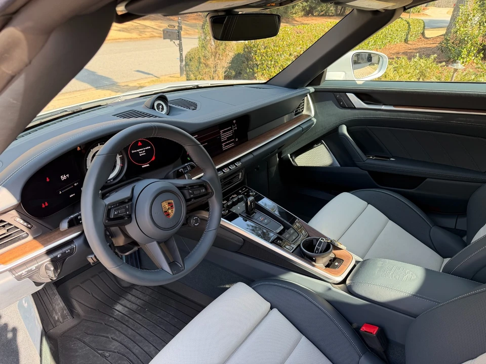 2024 Porsche 992 Carrera 4S - Image 9 of 12