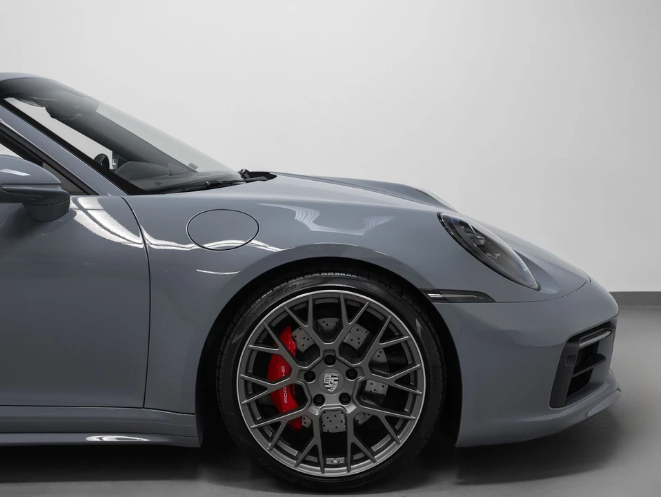 2024 Porsche 992 Carrera 4S - Image 17 of 31