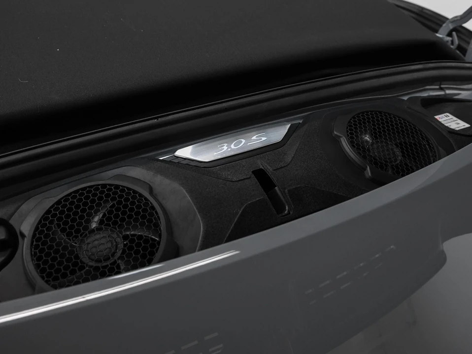 2024 Porsche 992 Carrera 4S - Image 24 of 31