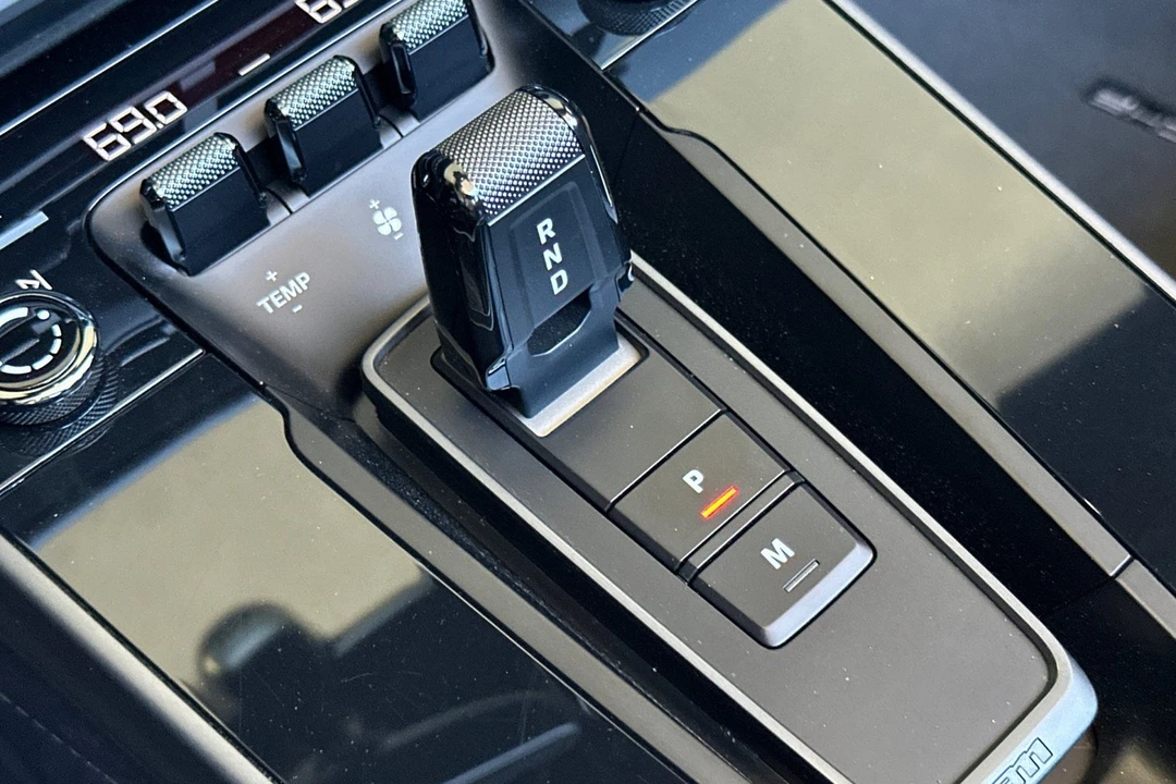 2024 Porsche 992 Carrera 4S - Image 28 of 31