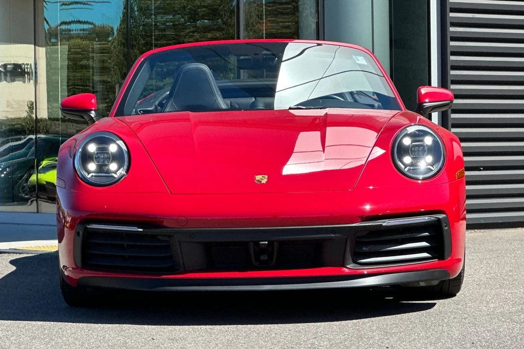 2024 Porsche 992 Carrera 4S - Image 11 of 31