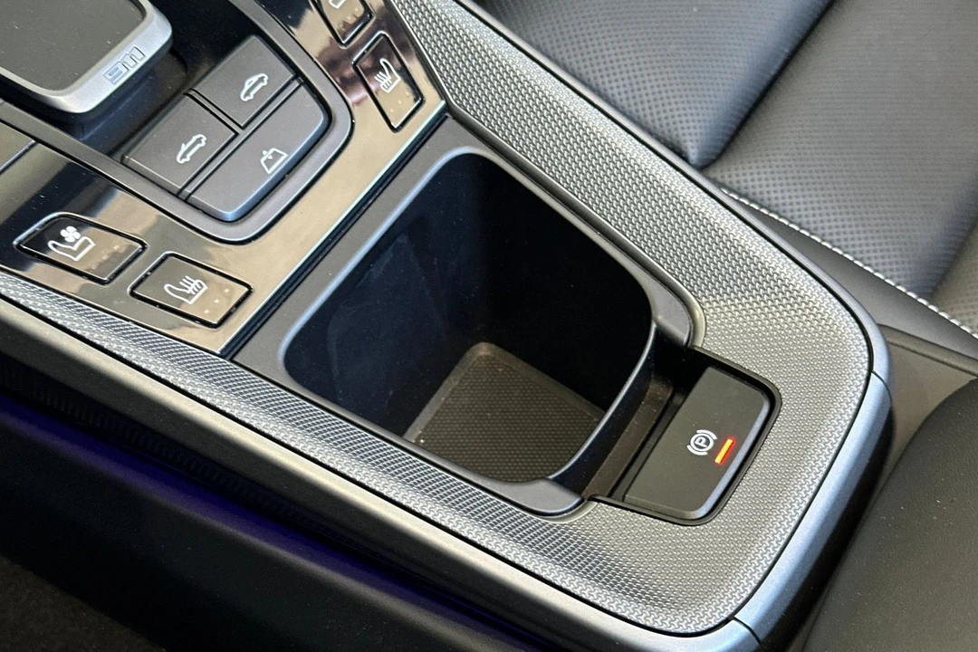 2024 Porsche 992 Carrera 4S - Image 26 of 31
