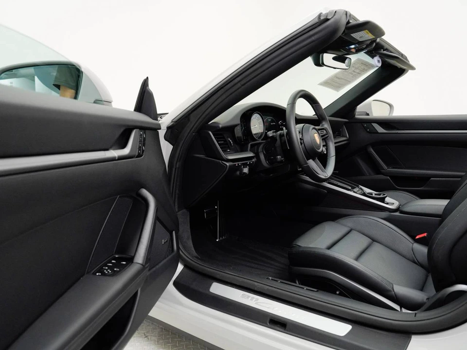 2024 Porsche 992 Carrera - Image 5 of 5
