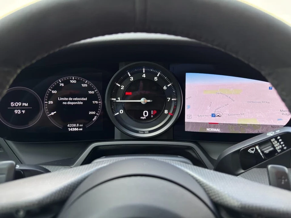 2024 Porsche 992 Carrera - Image 18 of 31