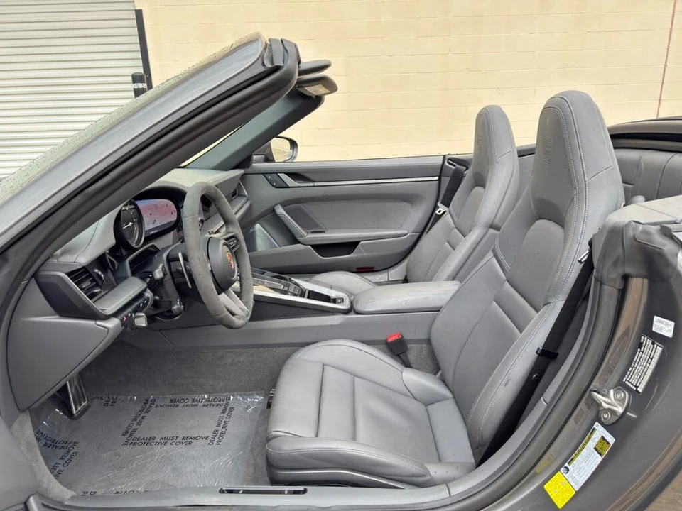 2024 Porsche 992 Carrera - Image 15 of 31