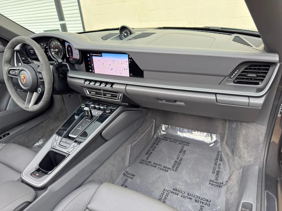 2024 Porsche 992 Carrera - Image 13 of 31