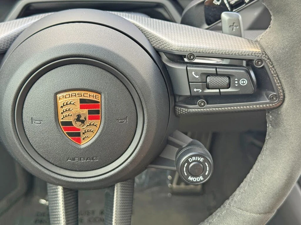 2024 Porsche 992 Carrera - Image 21 of 31