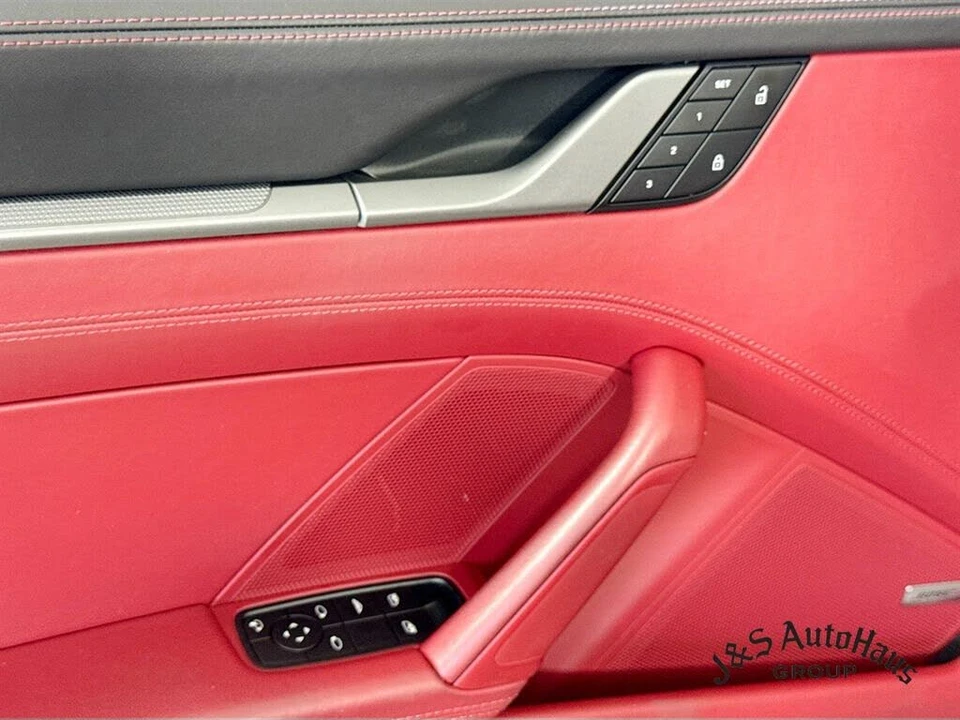 2024 Porsche 992 Carrera - Image 24 of 31