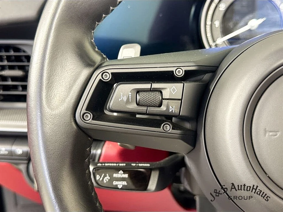 2024 Porsche 992 Carrera - Image 13 of 31