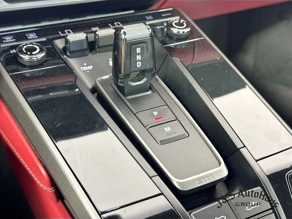 2024 Porsche 992 Carrera - Image 22 of 31