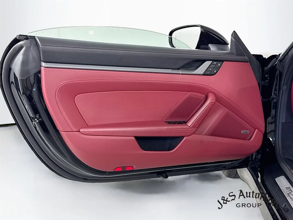 2024 Porsche 992 Carrera - Image 23 of 31