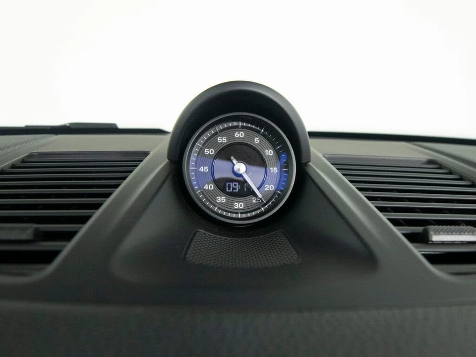 2024 Porsche 992 Carrera - Image 23 of 31