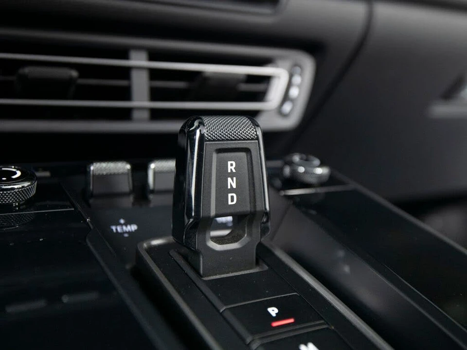 2024 Porsche 992 Carrera - Image 28 of 31