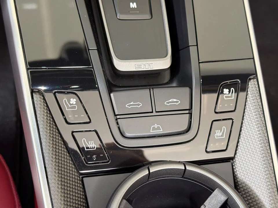 2024 Porsche 992 Carrera - Image 18 of 30