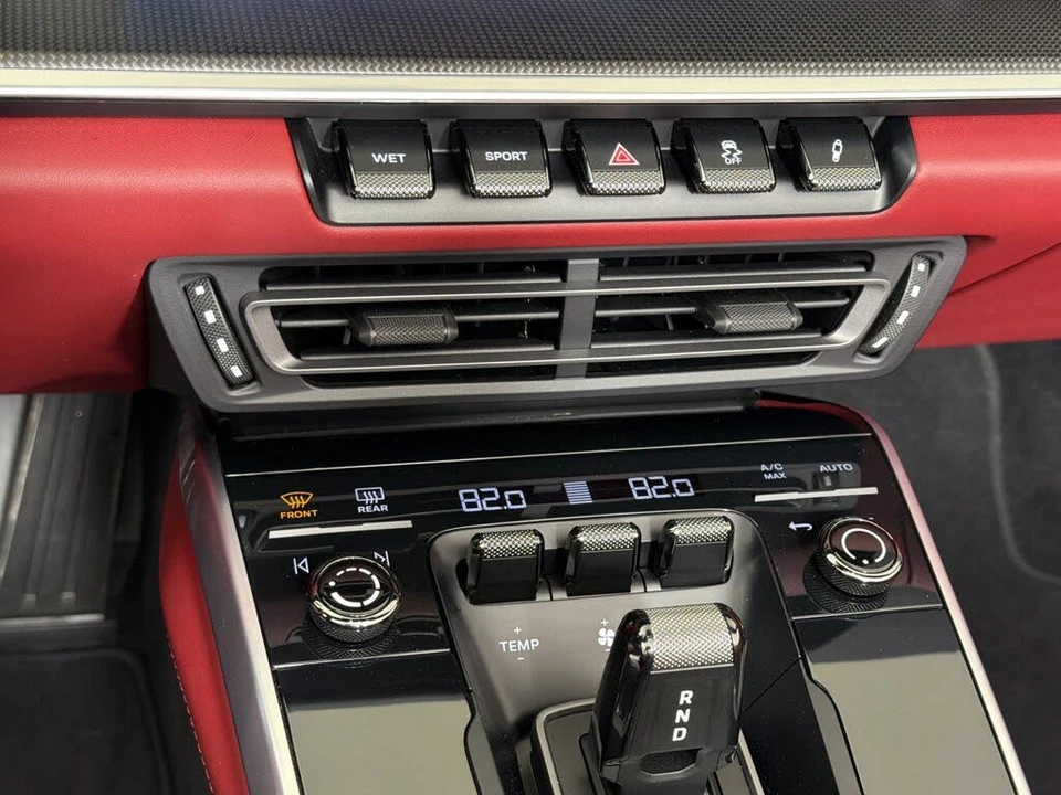 2024 Porsche 992 Carrera - Image 17 of 30