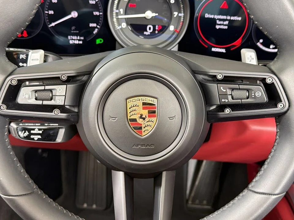 2024 Porsche 992 Carrera - Image 11 of 30