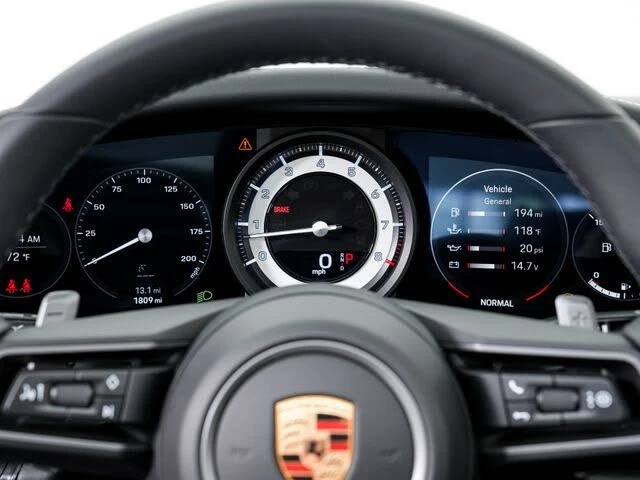 2024 Porsche 992 Carrera - Image 17 of 31