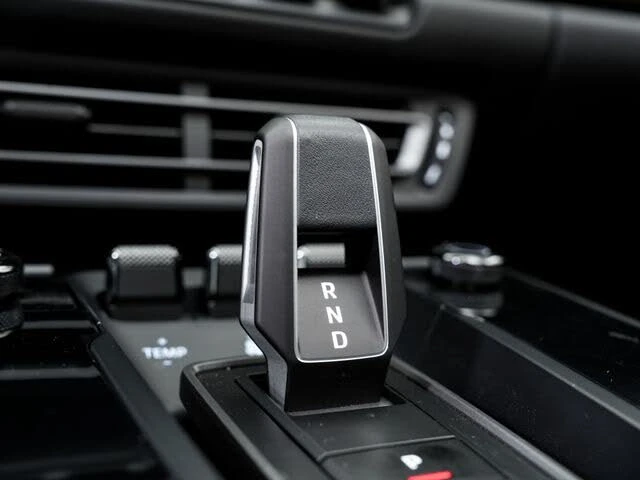 2024 Porsche 992 Carrera - Image 25 of 31