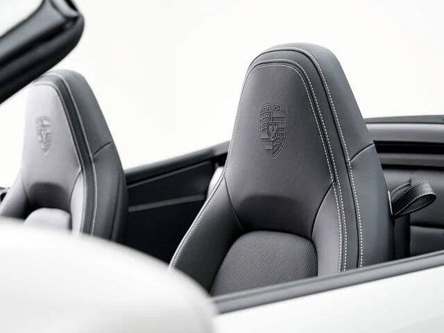 2024 Porsche 992 Carrera - Image 10 of 31