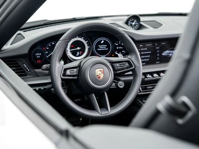 2024 Porsche 992 Carrera - Image 9 of 31