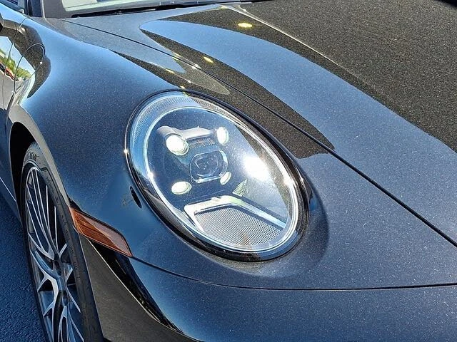 2024 Porsche 992 Carrera - Image 11 of 31