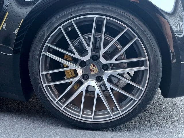 2024 Porsche 992 Carrera - Image 14 of 31