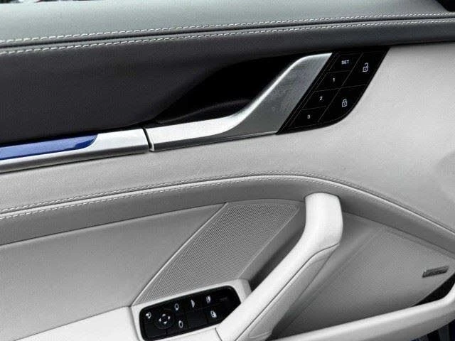 2024 Porsche 992 Carrera - Image 21 of 31