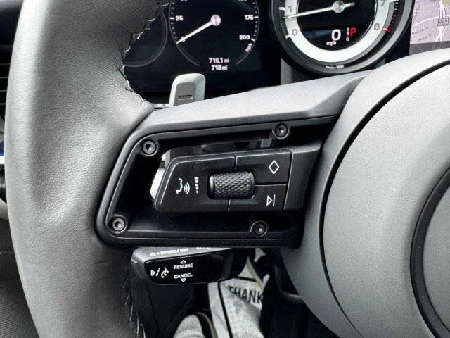 2024 Porsche 992 Carrera - Image 28 of 31
