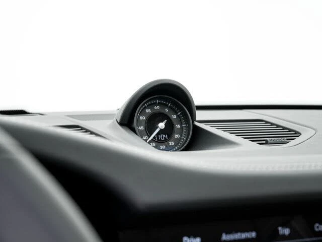 2024 Porsche 992 Carrera - Image 20 of 31