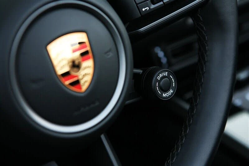 2024 Porsche 992 Carrera - Image 27 of 31
