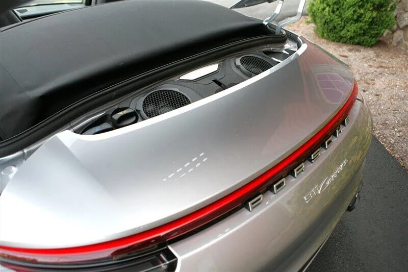 2024 Porsche 992 Carrera - Image 18 of 31