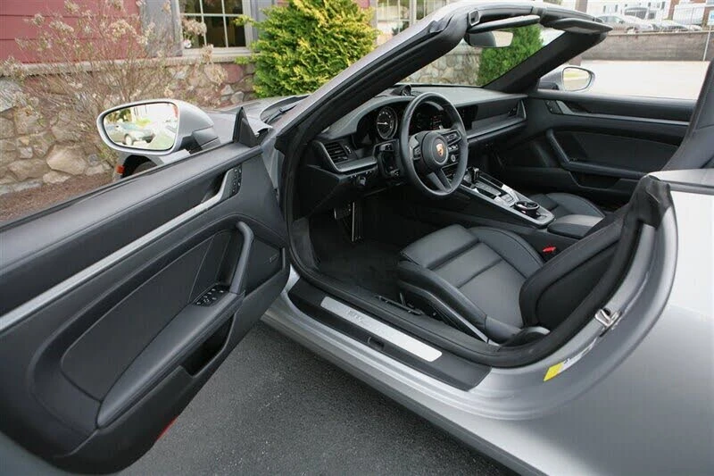 2024 Porsche 992 Carrera - Image 19 of 31