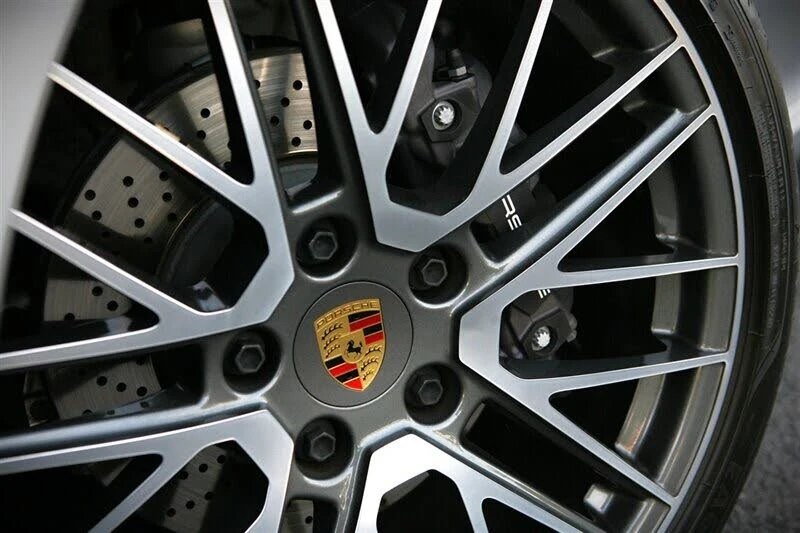 2024 Porsche 992 Carrera - Image 5 of 31