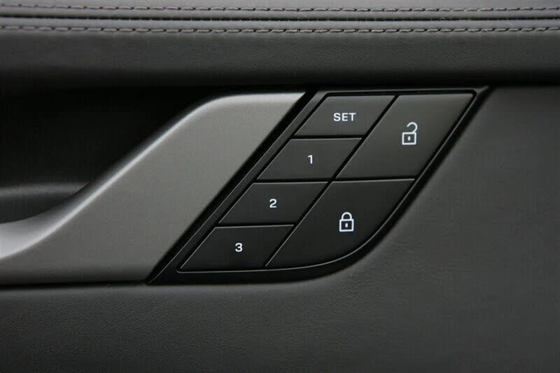 2024 Porsche 992 Carrera - Image 21 of 31