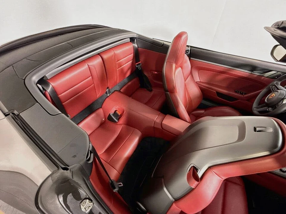 2024 Porsche 992 Carrera - Image 19 of 31