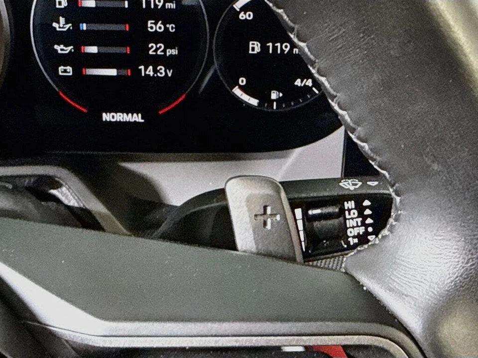 2024 Porsche 992 Carrera - Image 26 of 31