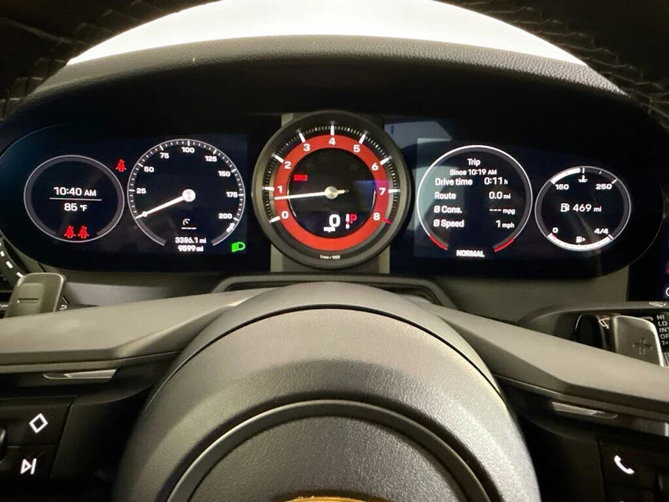 2024 Porsche 992 Carrera - Image 13 of 30