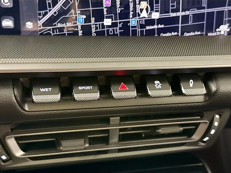 2024 Porsche 992 Carrera - Image 23 of 30